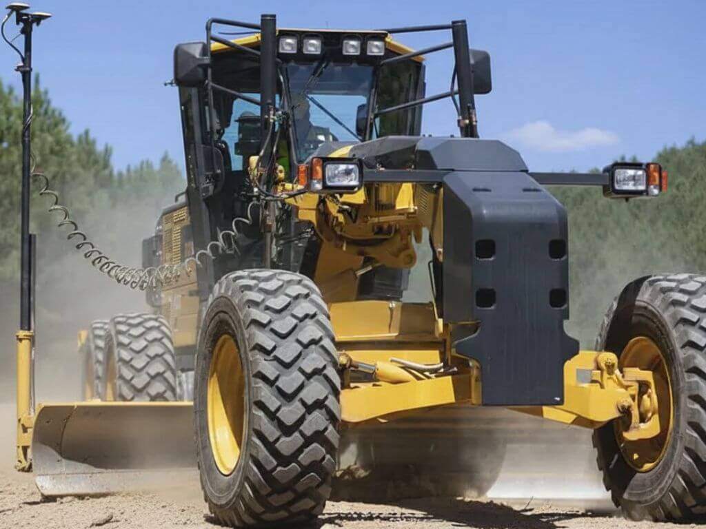 Motoniveladora Komatsu gd655