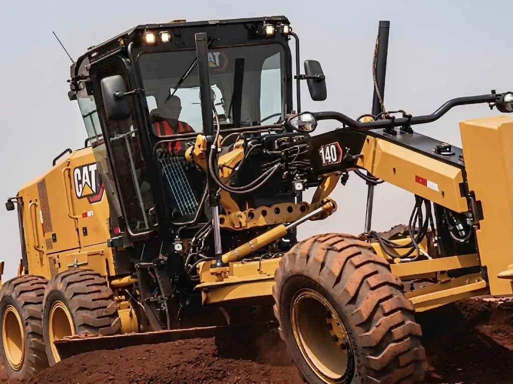 motoniveladora cat 140